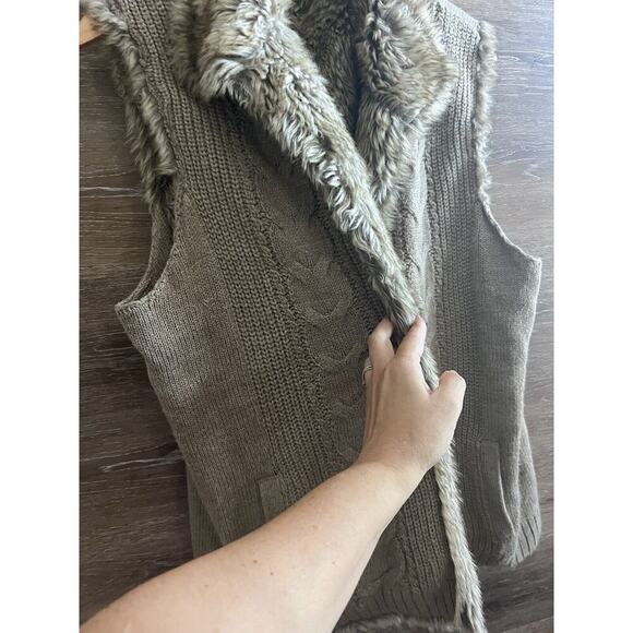 Womens Vest Cream Ivory Cable Knit Faux Fur Large Reversible NY&C Vintage - Picture 3 of 10